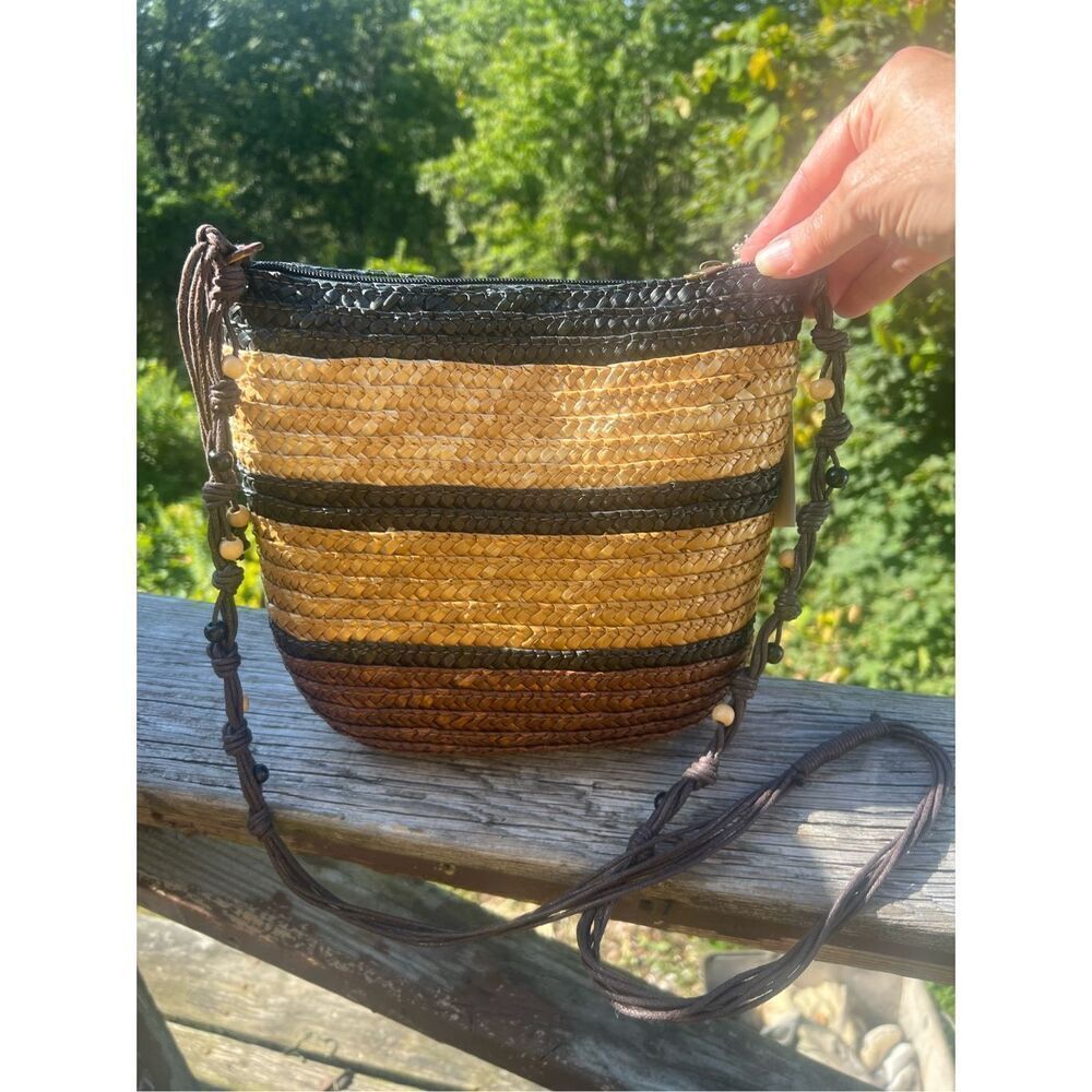 Nouveau Straw Med Crossbody Bag NWT